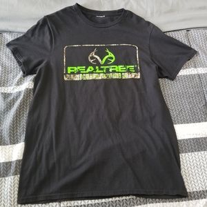 Black Medium Realtree Outfitters T-Shirt